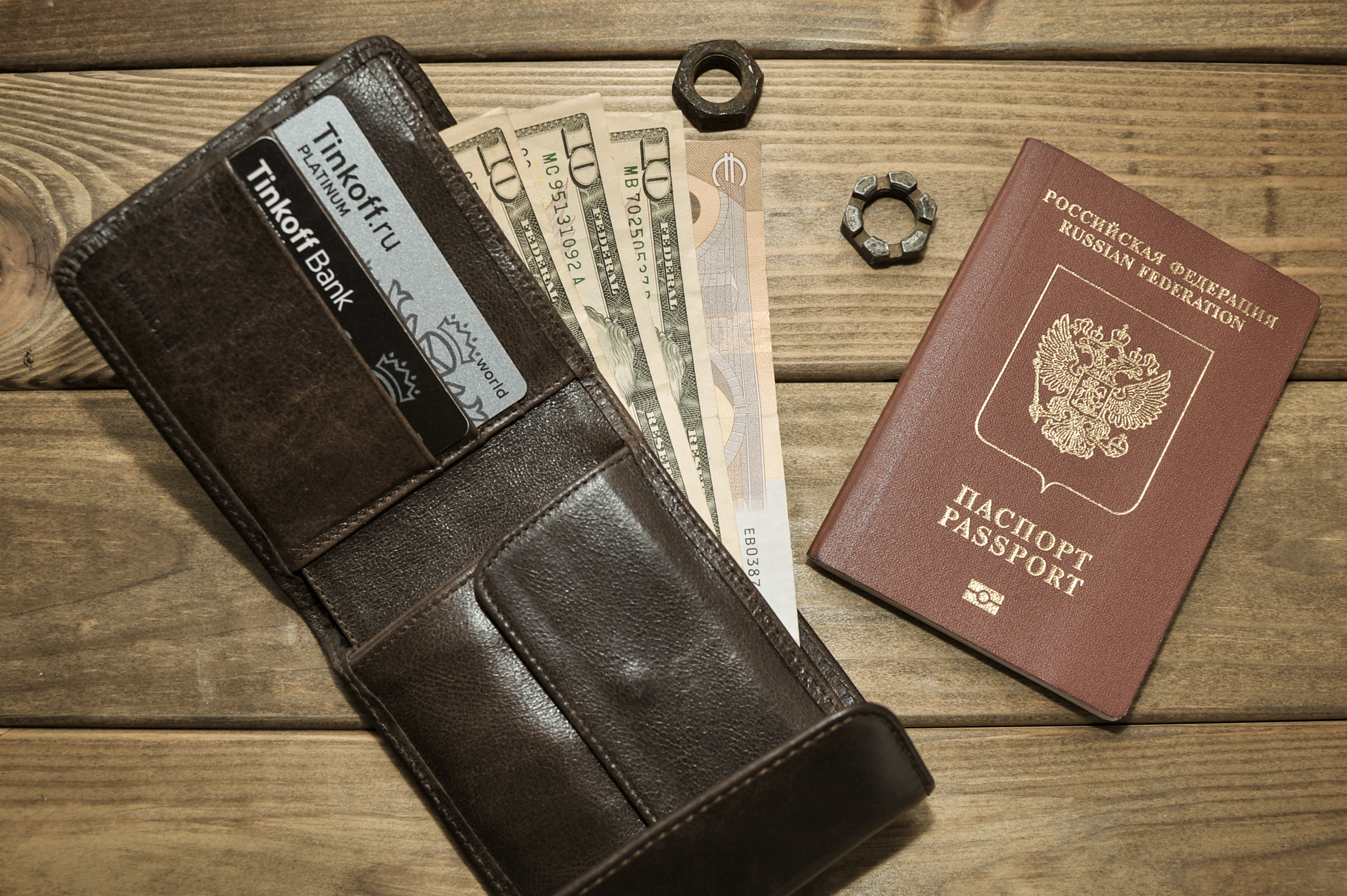 Как взять кредит на чужой паспорт